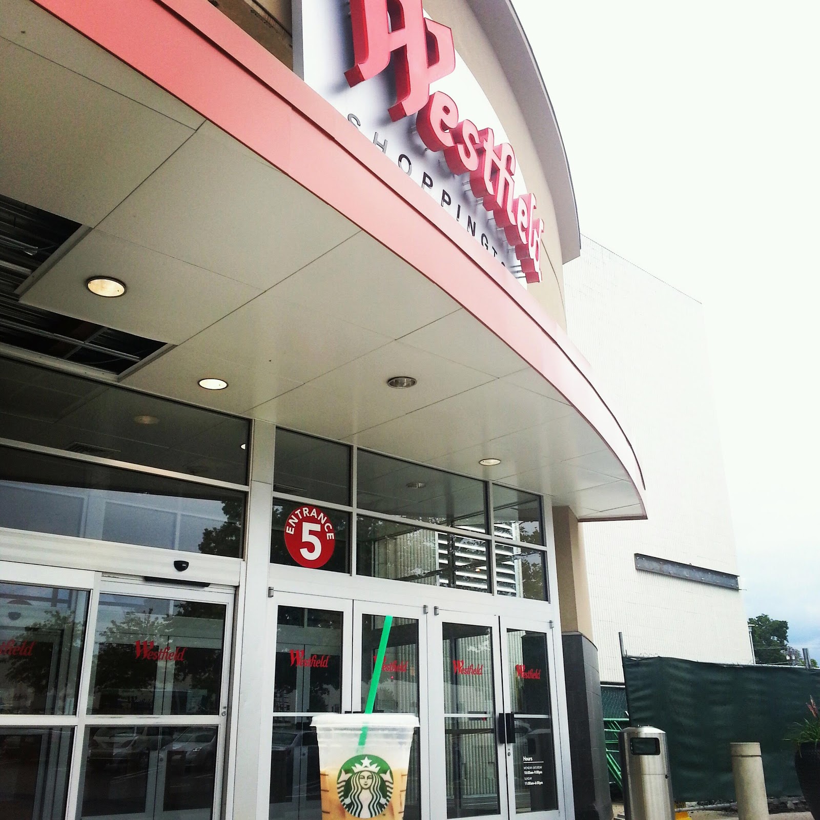 Robert Dyer @ Bethesda Row: STARBUCKS OPENS AT MONTGOMERY MALL IN