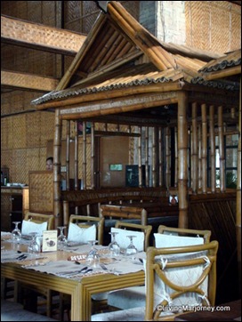 Hotel's Restaurant and Cogon Bar