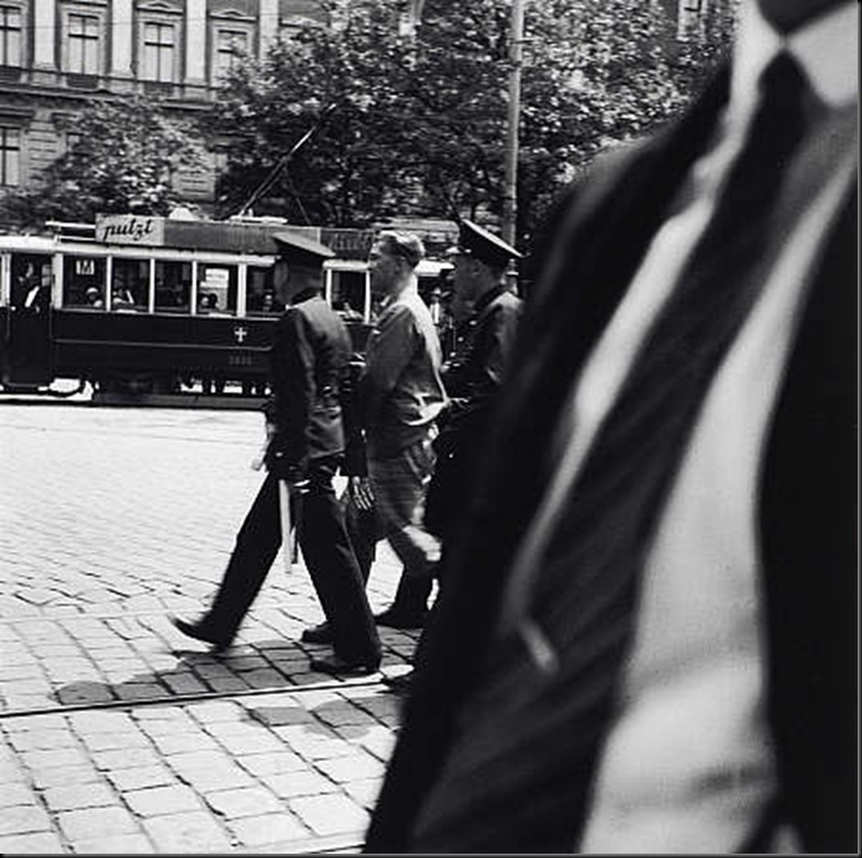 6 An Arrest, Vienna 1930-33