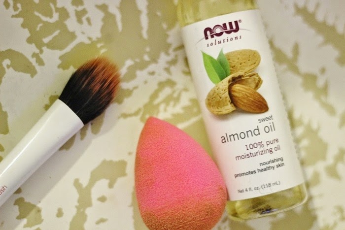 beauty blender, sweet almond oil, rt duo fibre contour brush