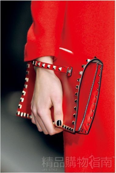 [Valentino-fashion-bracelet-bag-16.jpg]