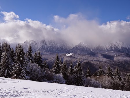 27. Bucegi in nori.JPG