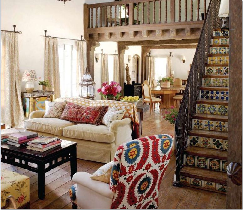 COTE DE TEXAS: Coffee Tables 101 Here Kathryn Ireland used an antique chinoiserie table with a high profile. - COTE DE TEXAS: Coffee Tables 101