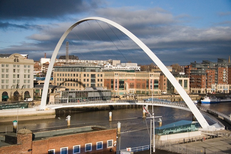 gateshead-millennium-bridge-13