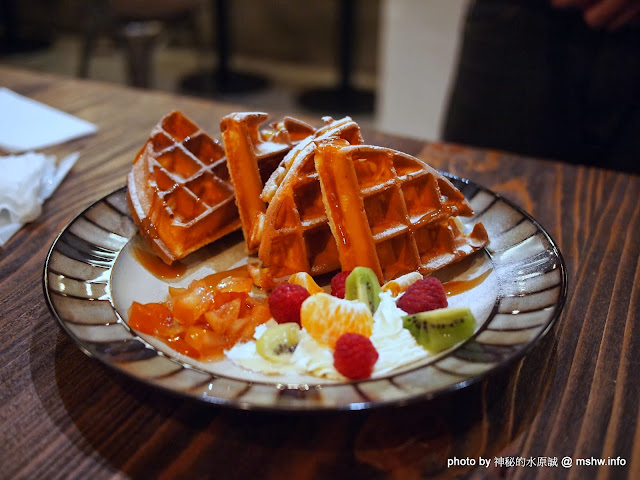 【食記】台中西區-Offer oh 昨日花卷.跨界好食@草悟道 : 料理創意x口味獨家x環境舒適的無國界餐飲 下午茶 區域 午餐 台中市 台式 晚餐 漢堡 無國界 甜點 西區 輕食 飲食/食記/吃吃喝喝 麵食類 