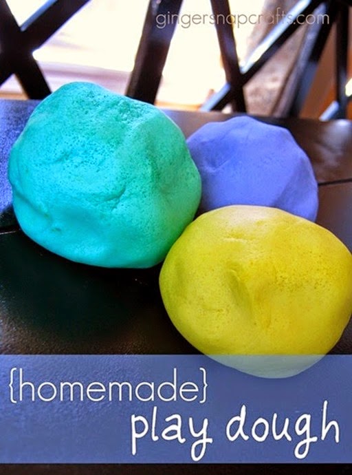 homemade-play-dough-recipe_thumb2_thumb[3]