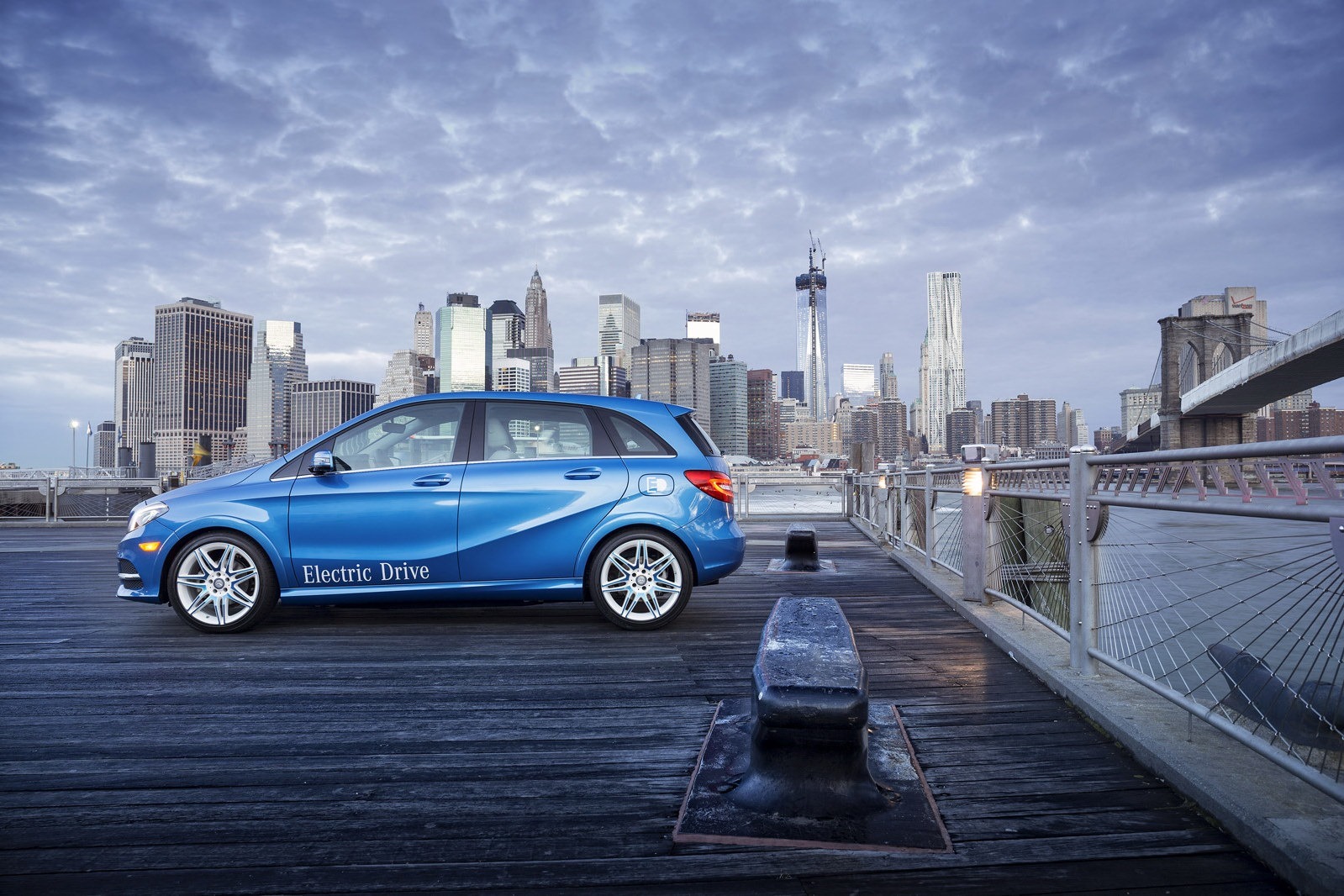[Mercedes-Benz-B-Class-Electric-Drive-3%255B2%255D.jpg]