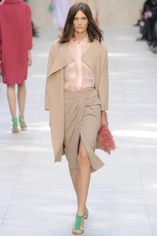 [burberry-prorsum-spring-2014-9%255B4%255D.jpg]