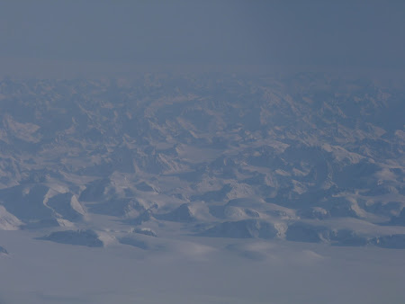 Zborul spre Canada: Groenlanda vazuta de sus