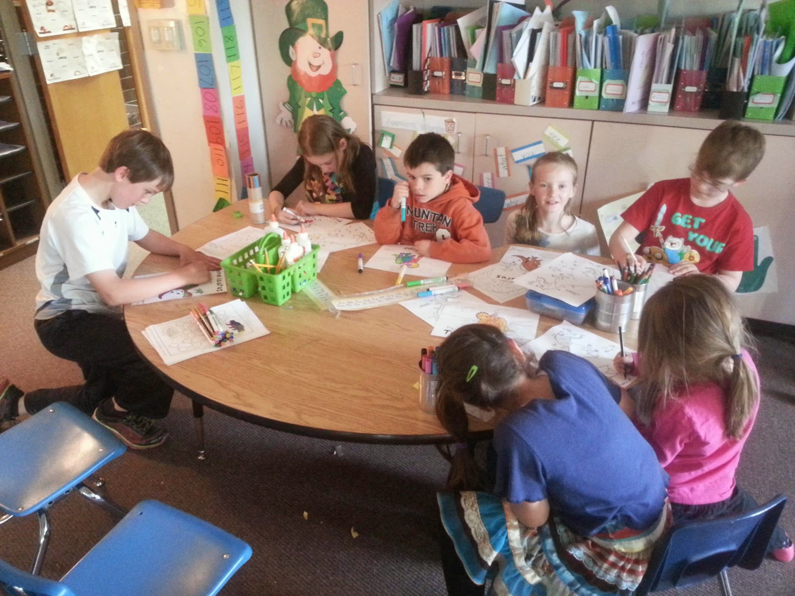 Kindergarten with Ms. Evenson! Learning about dinosaurs with our big