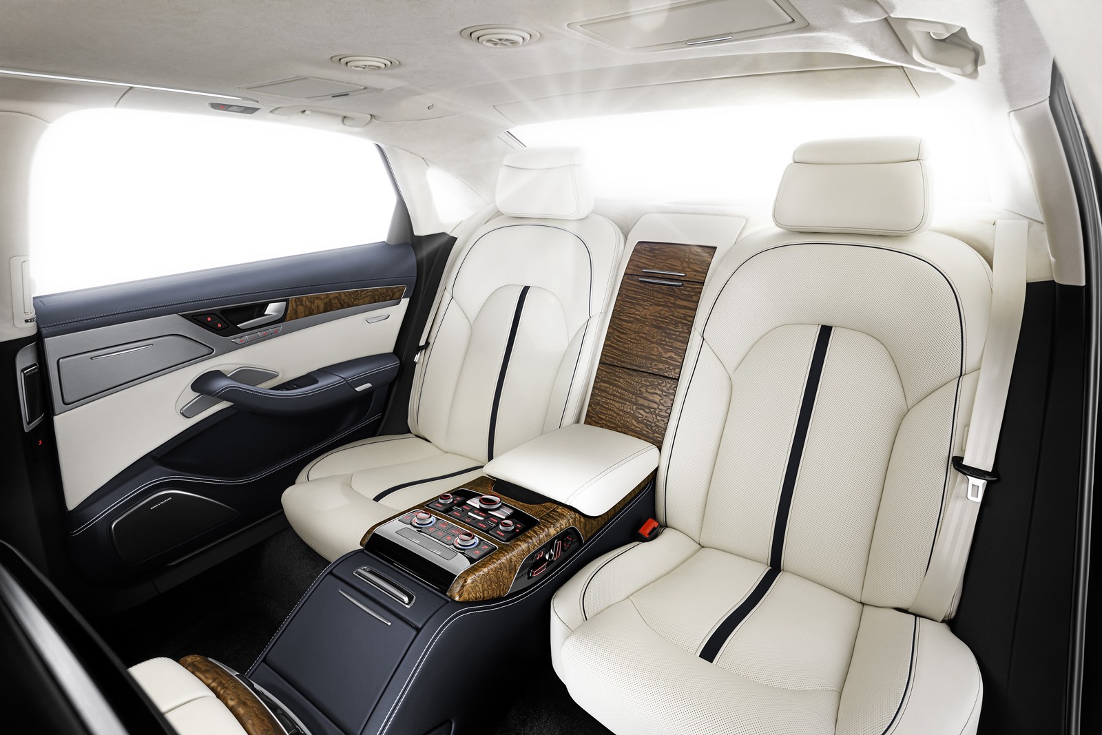 [Audi-A8-L-W12-Exclusive-16%255B3%255D.jpg]
