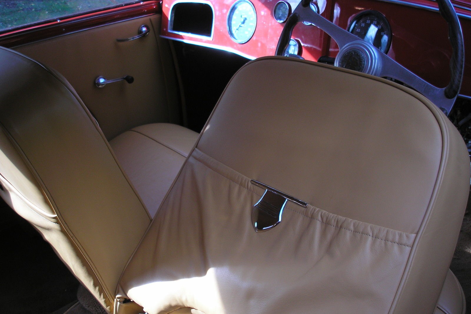 [1947-Alfa-Romeo-6C-2500-Sport-Berlinetta-Coupe-17%255B3%255D.jpg]