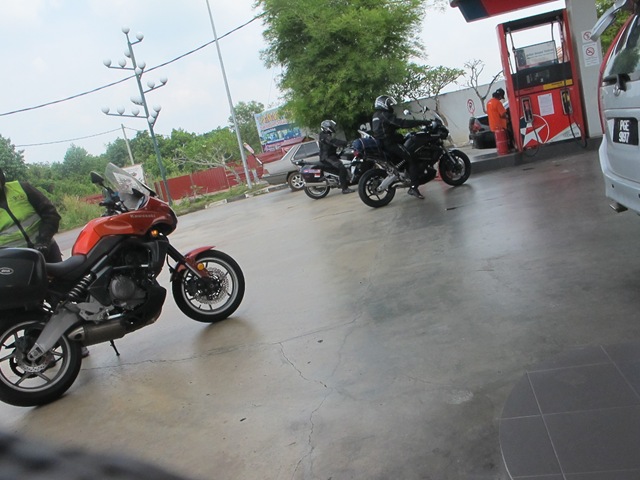 [IMG_52811.jpg]