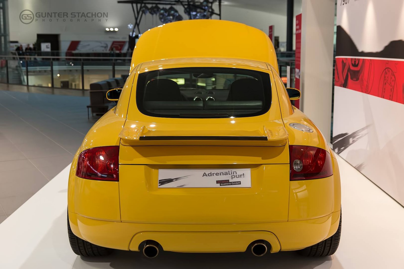 [2001-Audi-TT-V6-Prototype-4%255B3%255D.jpg]
