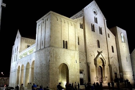 05. Biserica San Nicola - Bari.jpg