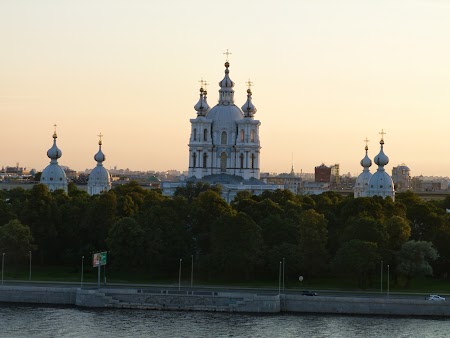 Obiective turistice St. Petersburg: Catedrala Smolnai