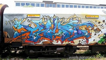 Graffiti-Alphabets-Mural-Art-Style-On-Train