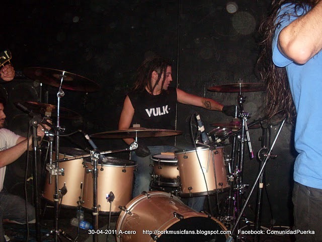 [A-cero%252030-04-2011%2520Show%2520%252857%2529%255B2%255D.jpg]