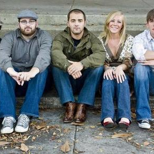 Drew Holcomb & The Neighbours