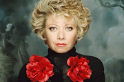 Elaine Paige