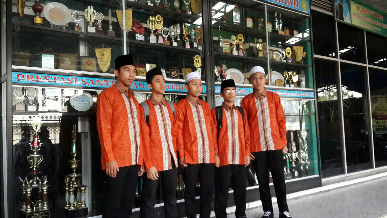 Suhefriandi &quot; TOKOHTOKOH ILMUAN MUSLIM DALAM SEJARAH