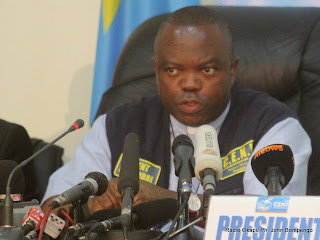 Le président de la Ceni, Daniel Ngoy Mulunda le 6/12/2011 à Kinshasa, lors de la publication des résultats partiels de la présidentielle de 2011 en RDC. Radio Okapi/ Ph. John Bompengo