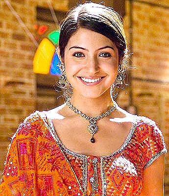 [anushka-cute%2520smile%255B5%255D.jpg]