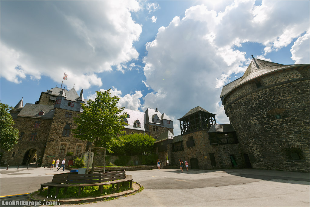 LookAtEurope.com | Европейские фото путешествия. Германия, Замок Шлоссбург ан дер Вуппер | Germany, Schlossburg an der Wupper