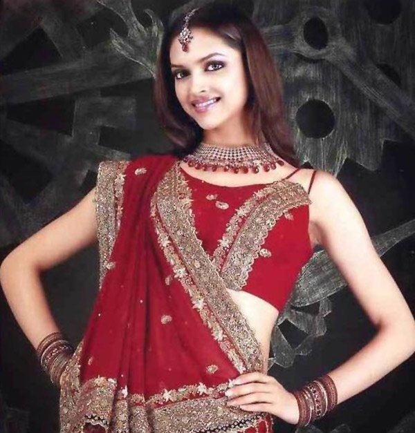 [1214%252Cxitefun-deepika-padukone-in-saree-1%255B4%255D.jpg]