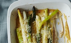 Hungarian-style-baked-asparagus