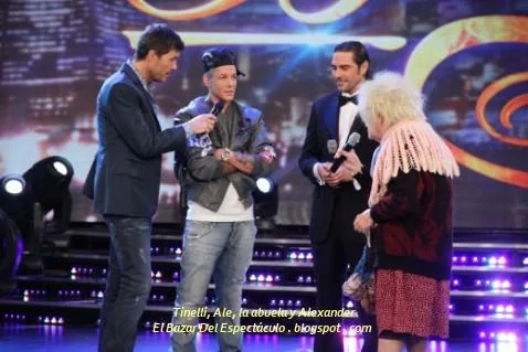 Tinelli, Ale, la abuela y Alexander.jpg
