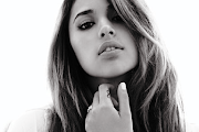 Jasmine V
