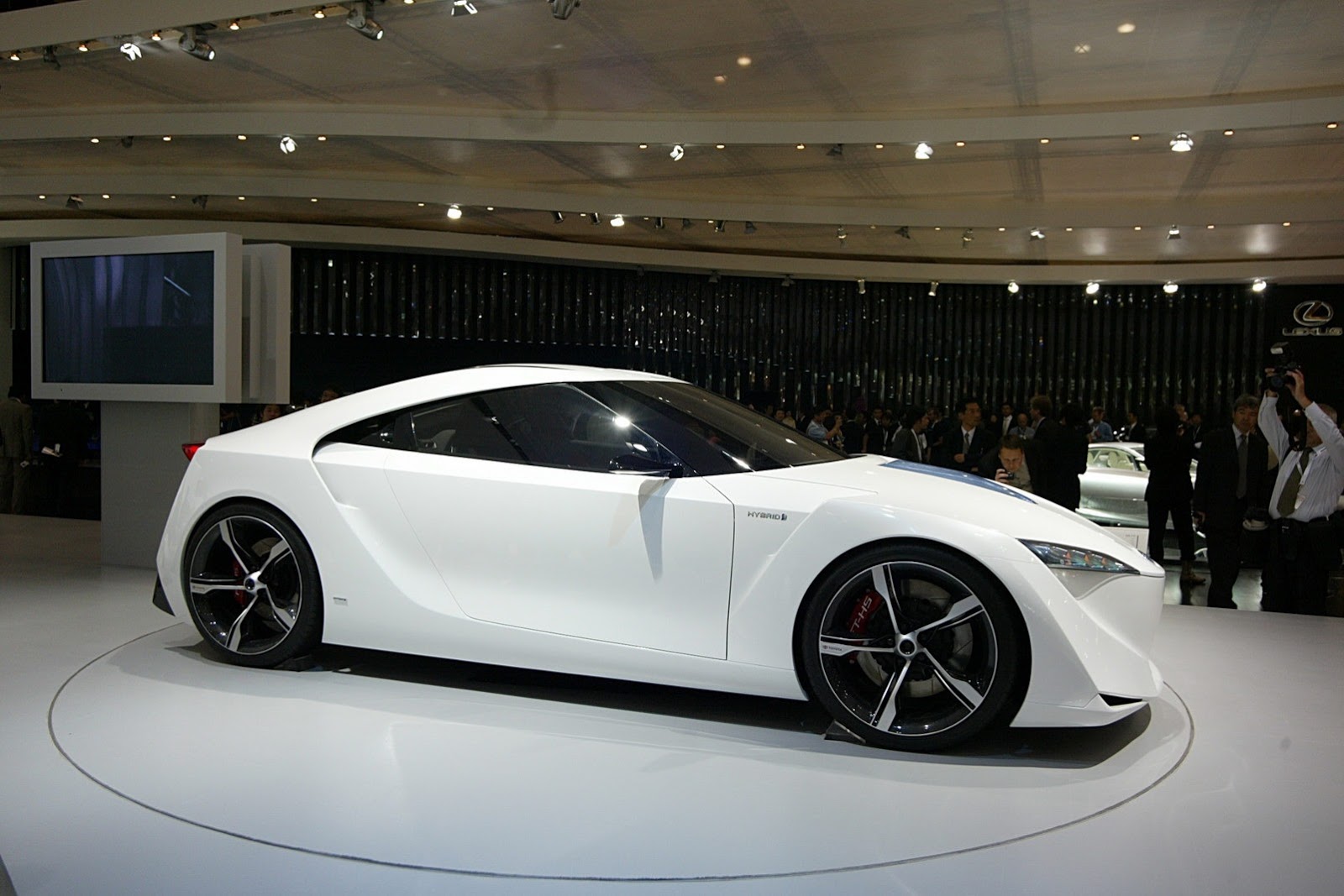 [2007-Toyota-FT-HS-Concept-8%255B2%255D.jpg]