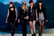 2NE1