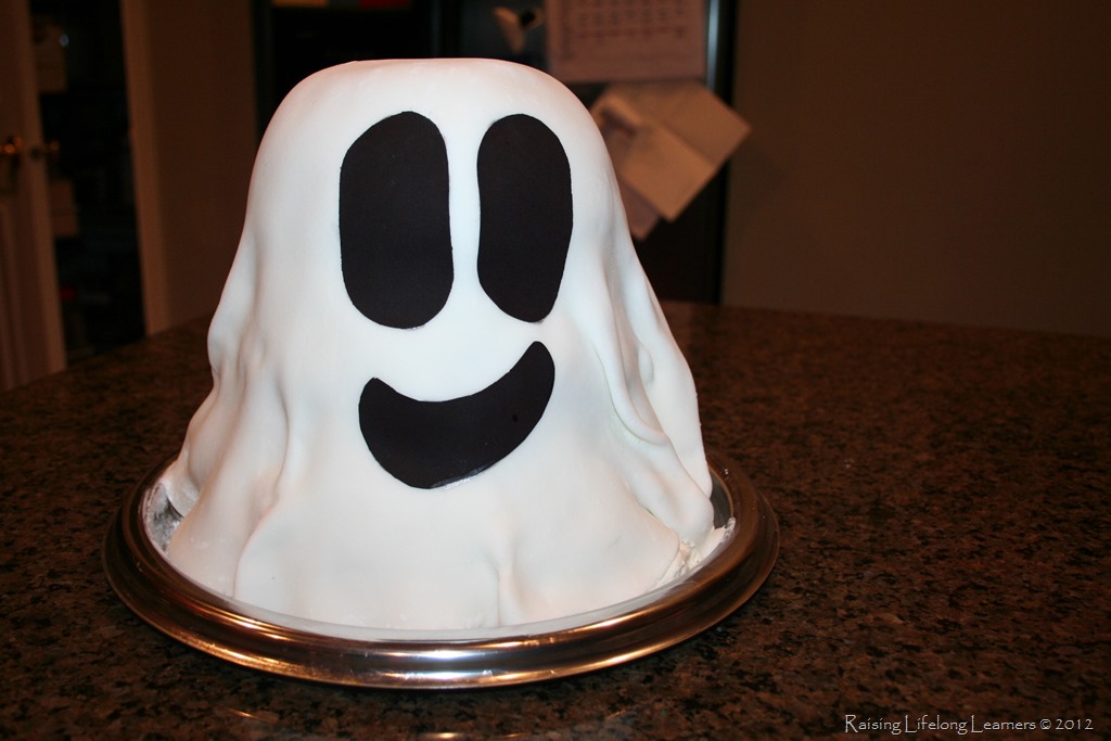 [Cut%2520Features%2520Out%2520of%2520Sugar%2520Sheet%2520and%2520Apply%255B4%255D.jpg]