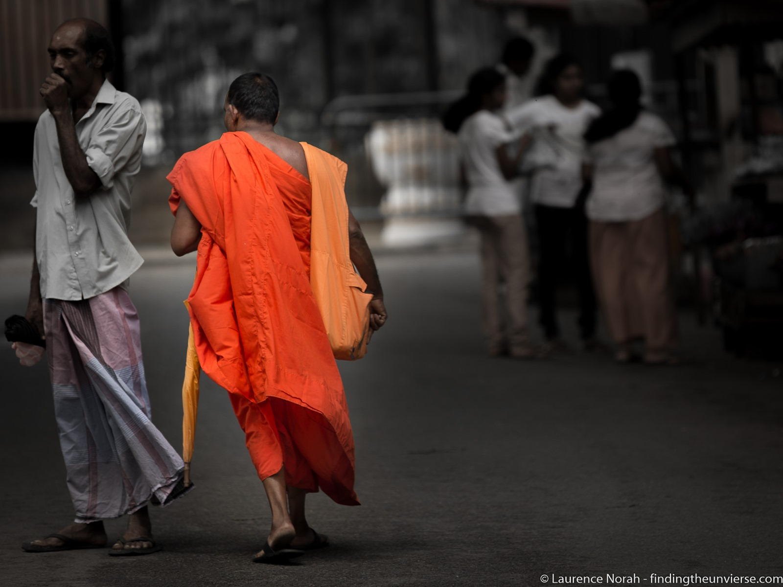 [Monk-walking-Sri-Lanka-scaled9.jpg]