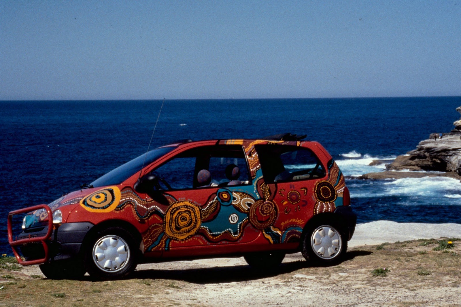 [Renault-Twingo-20th-anniversary-7%255B2%255D.jpg]