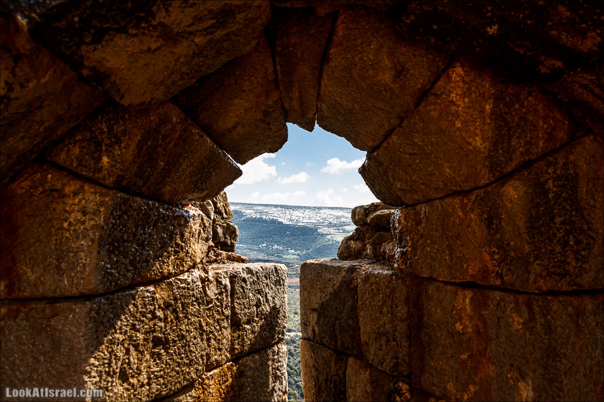 LookAtIsrael.com - Снег в крепости Нимрод, Израиль | Snow in Nimrod fortress, Israel | שלג במבצר נמרוד