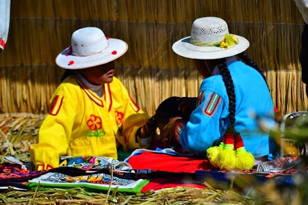 Lacul Tititcaca: Bastinasi uros pe insulele de trestie