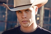 Dustin Lynch