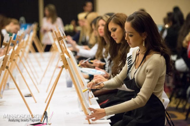 miss_universe_2012_Charity_3.jpg