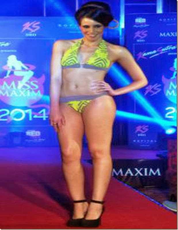 maxim bikini show  (8)