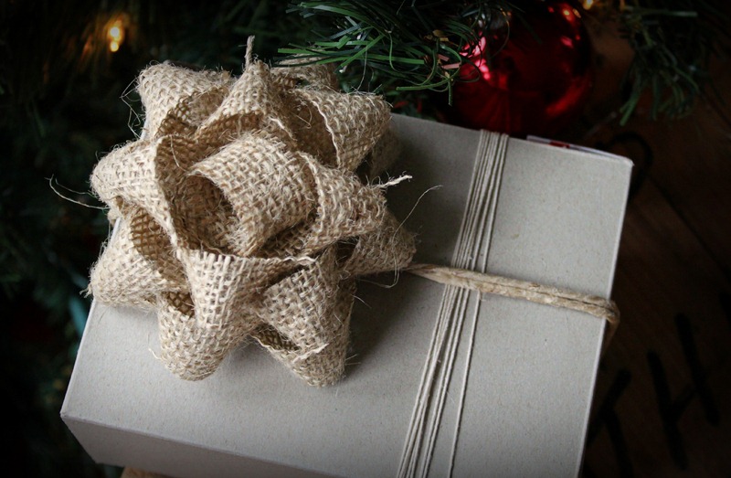 burlap bow