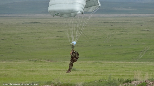 Фотографии военных учений на полигоне "Цугол"