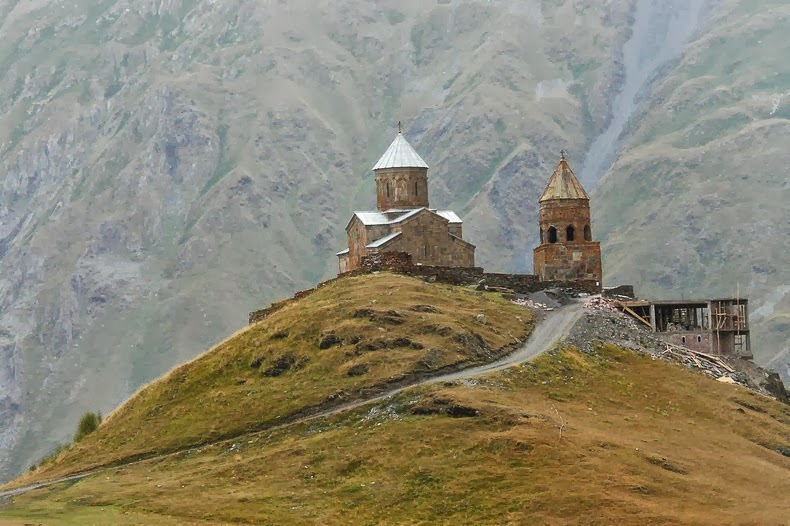 gergeti-trinity-church-13