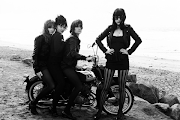 Dum Dum Girls