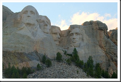 2011Jul30-Mount_Rushmore_tonemapped