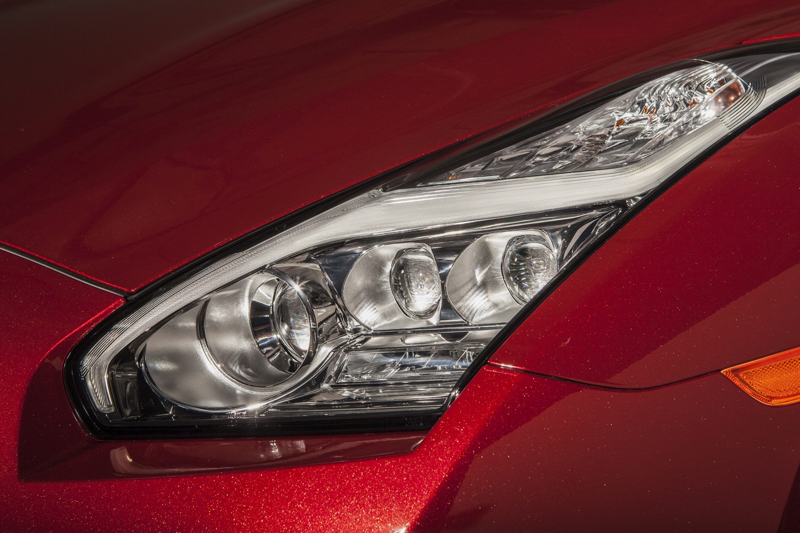 [2015-Nissan-GT-R-9%255B2%255D.jpg]