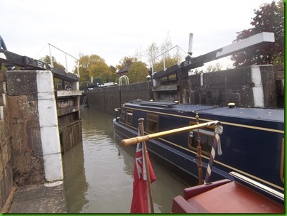 017  Entering the lower chamber of Bascote Staircase Lock