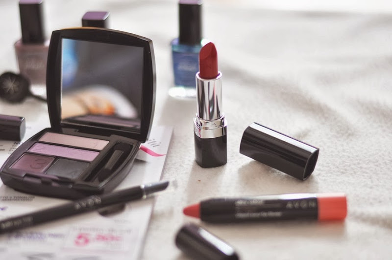 Rossetto avon, presentatrice avon, italian fashion bloggers, fashion bloggers, street style, zagufashion, valentina coco, i migliori fashion blogger italiani